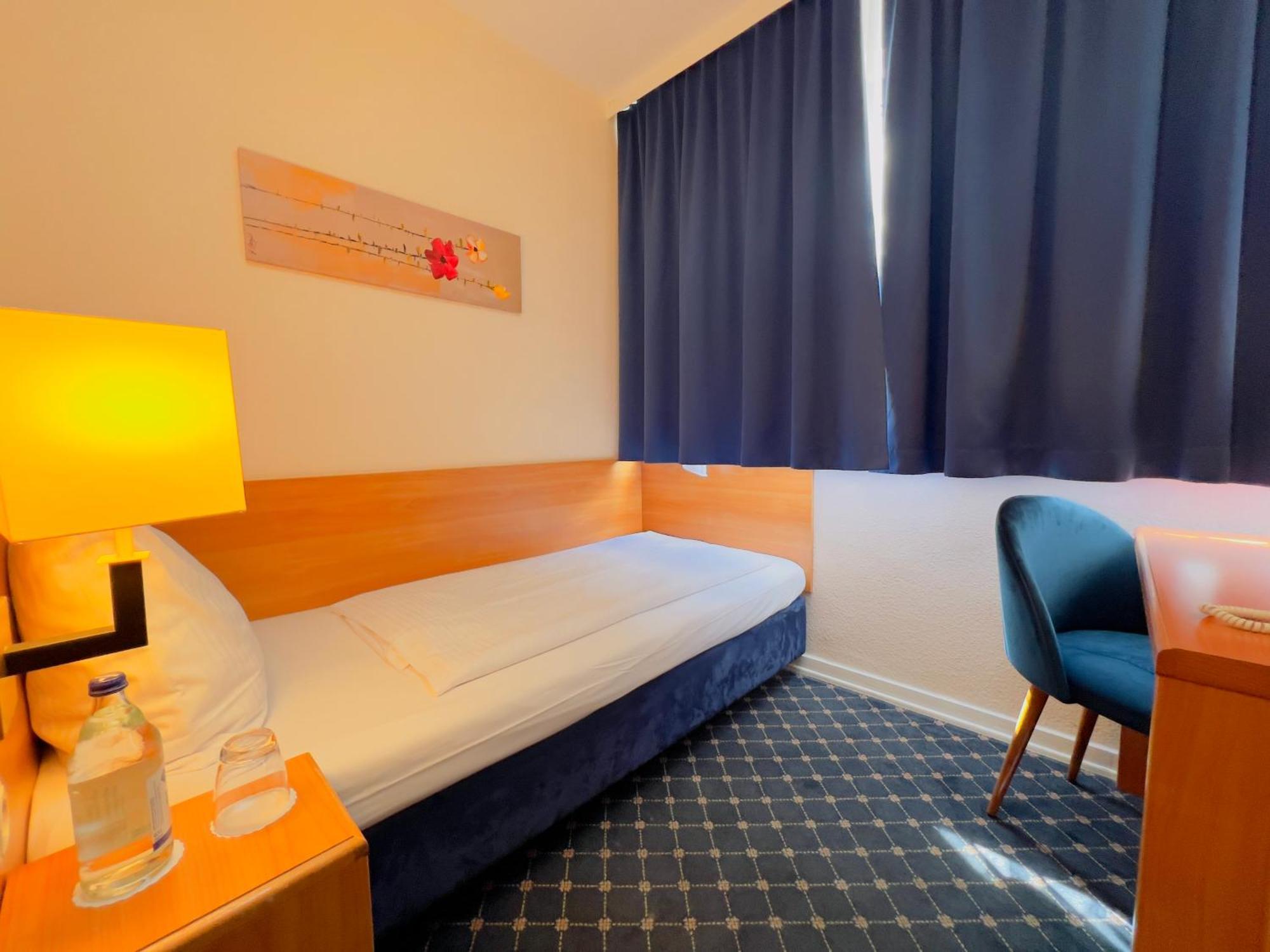 Hotel Elbbruecken Hamborg